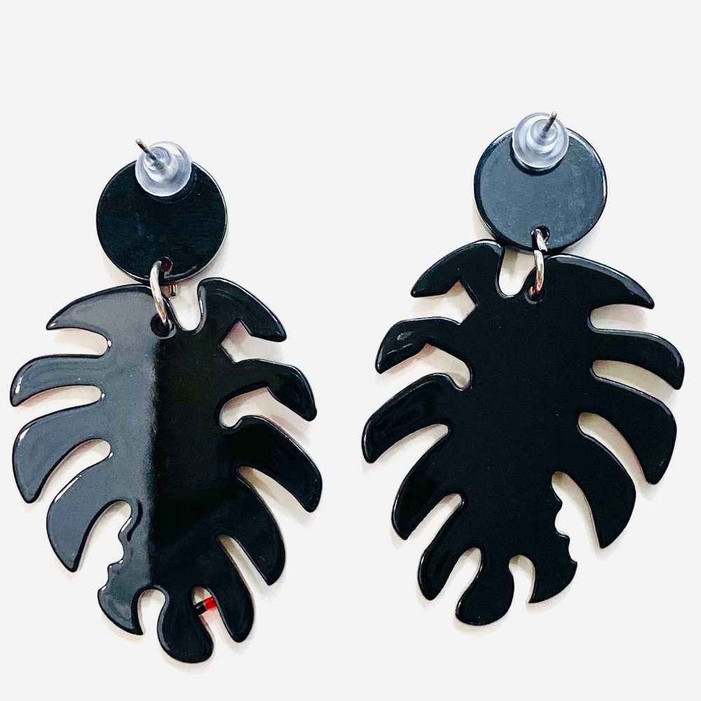 Red & Black Acrylic Leaf Drop Earrings - Picture 3 of 4